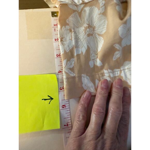 NWT Jach’s Girlfriend XXL Floral Shorts tan White Summer Casual Resort Cotton - Picture 12 of 13